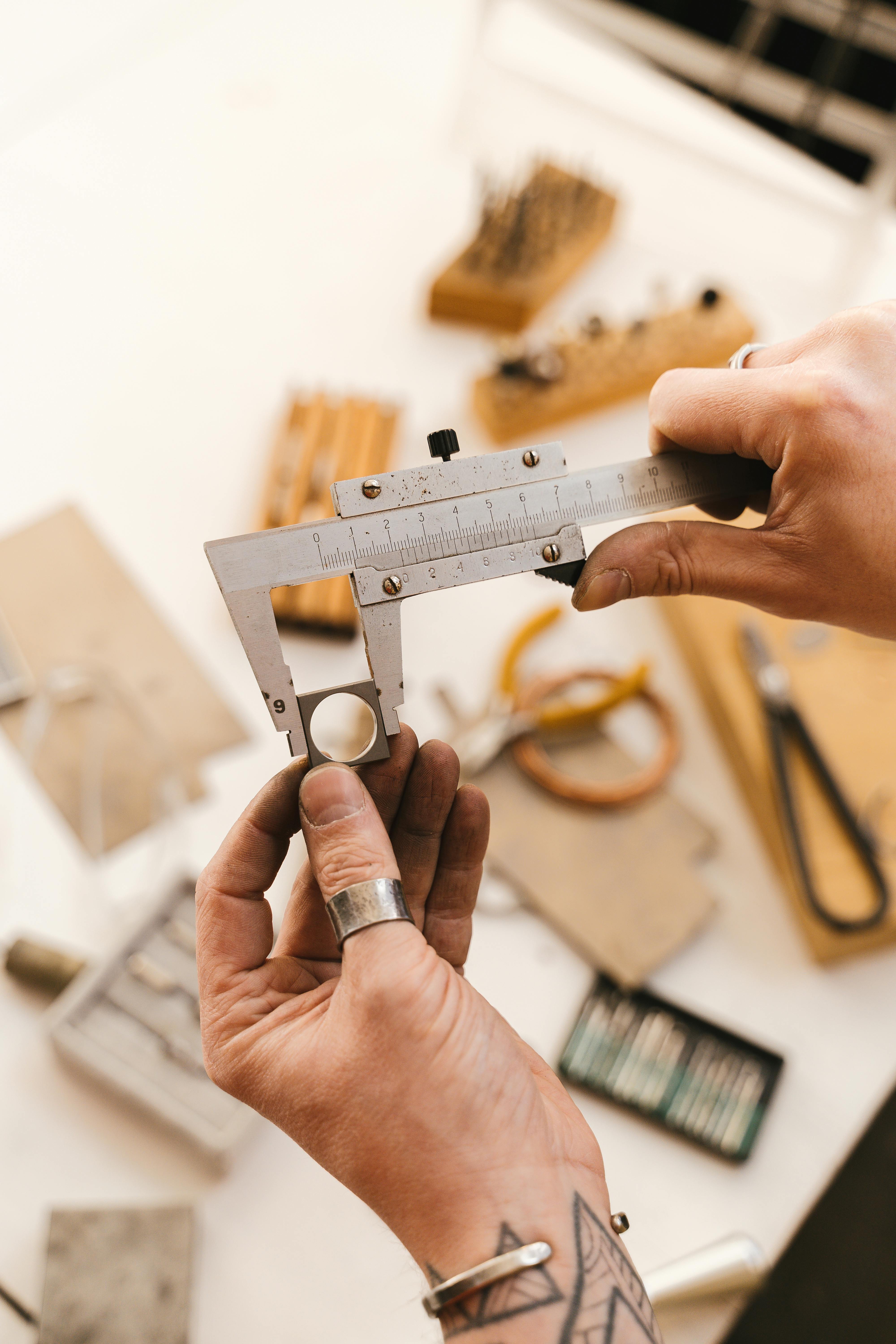 Ring sizing with calipers